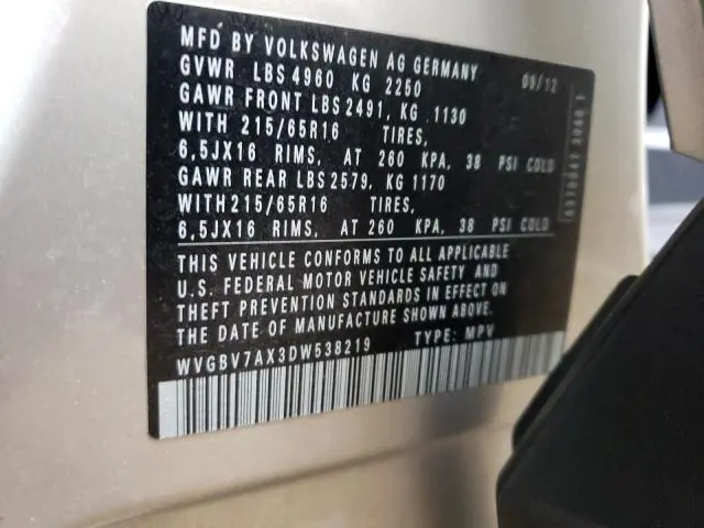 2013 VOLKSWAGEN TIGUAN S  