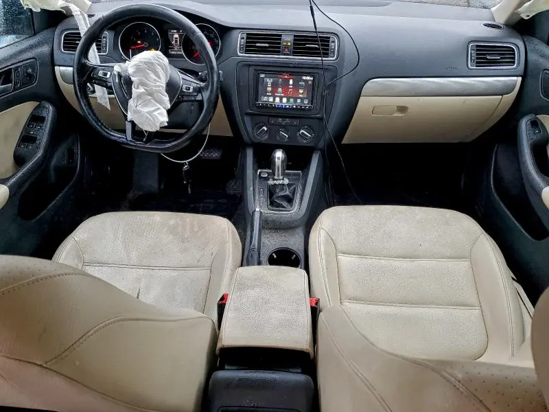 2017 VOLKSWAGEN JETTA SE  