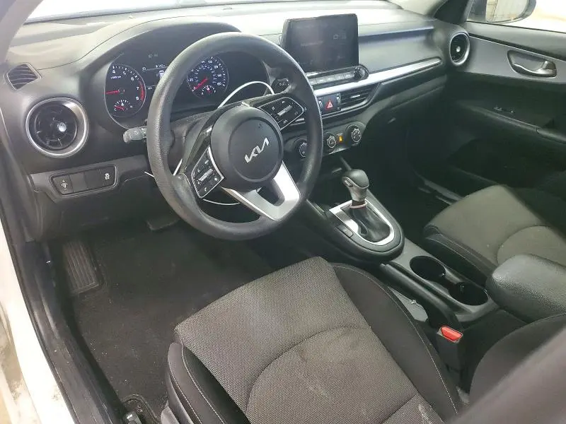 2022 KIA FORTE LXS  