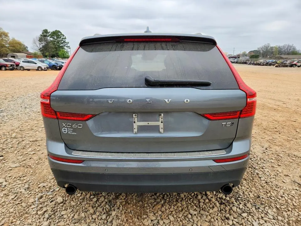 2018 VOLVO XC60 T5 MOMENTUM  