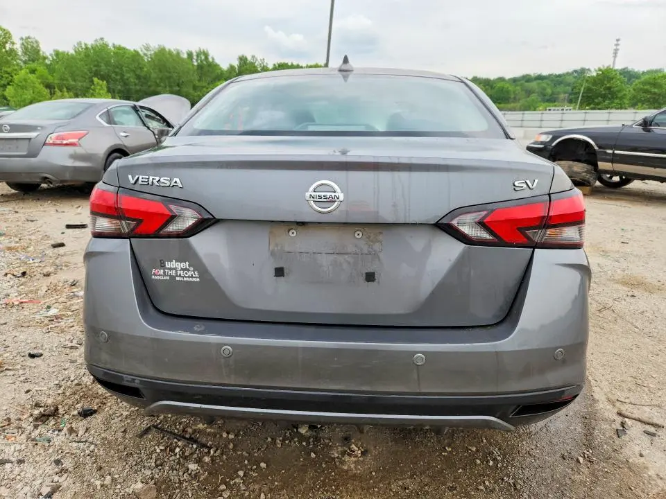 2021 NISSAN VERSA SV  