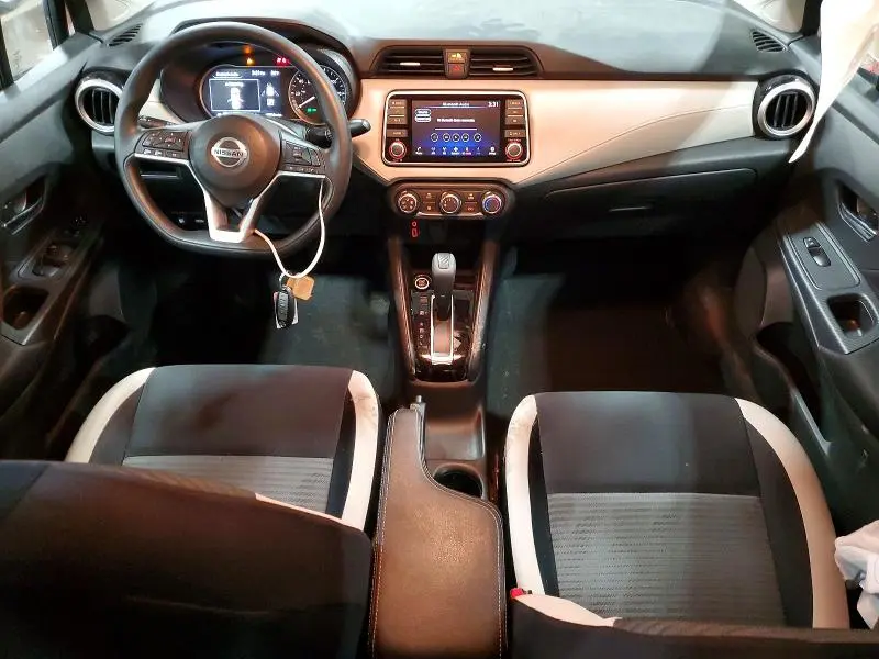 2022 NISSAN VERSA SV  