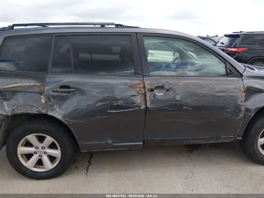 2010 TOYOTA HIGHLANDER SE V6