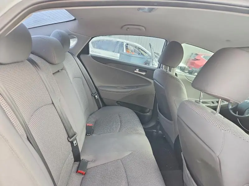 2011 HYUNDAI SONATA GLS  