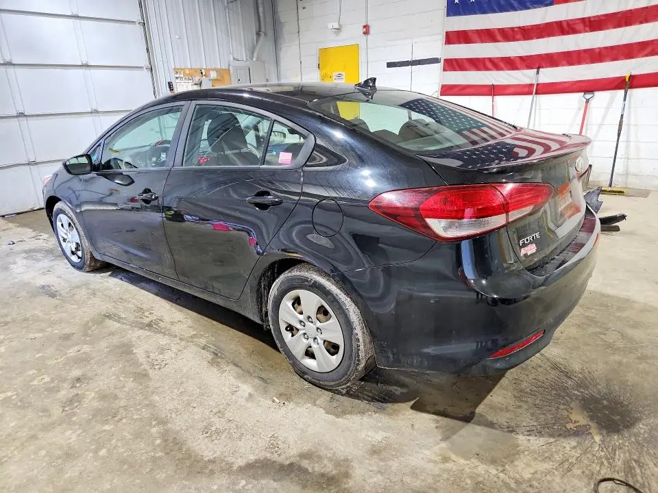 2017 KIA FORTE LX  