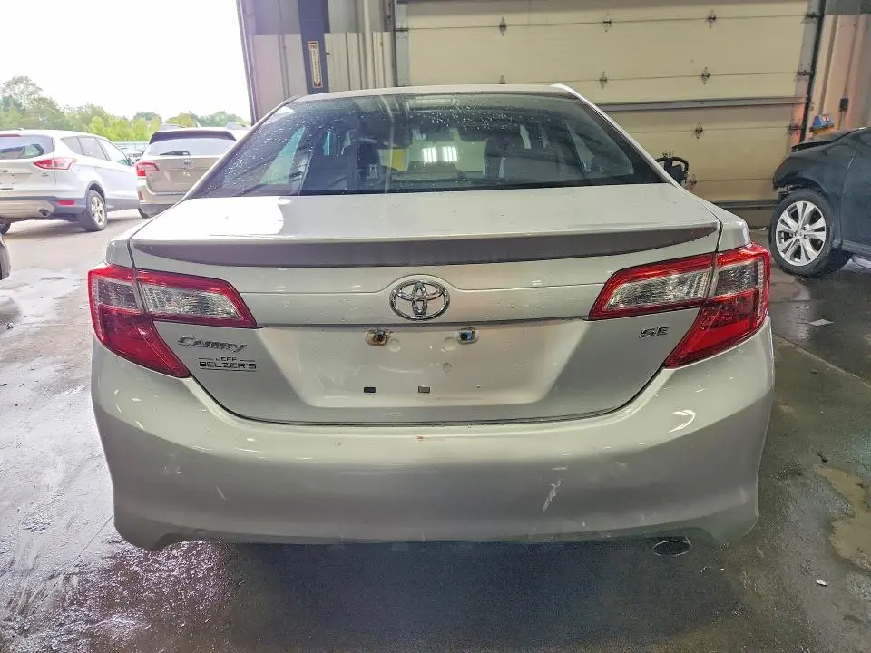 2013 TOYOTA CAMRY SE  