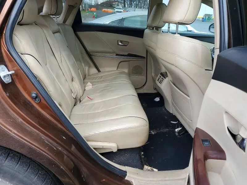 2010 TOYOTA VENZA   