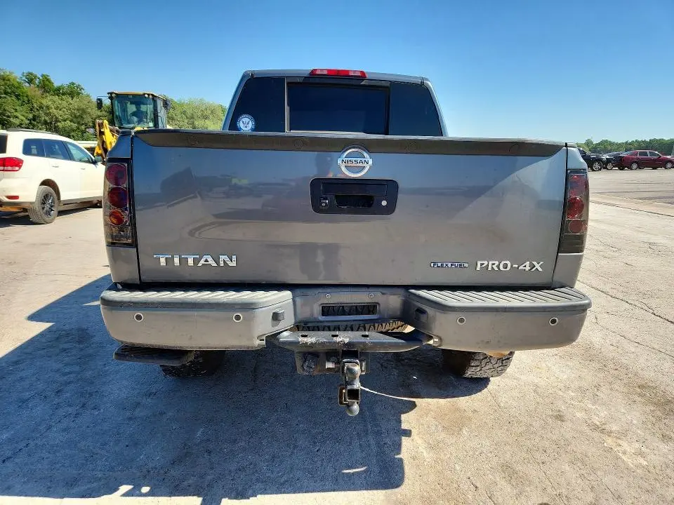 2014 NISSAN TITAN PRO-4X  