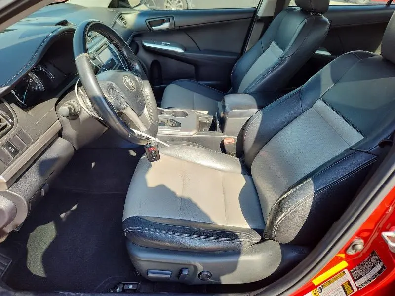 2013 TOYOTA CAMRY SE  