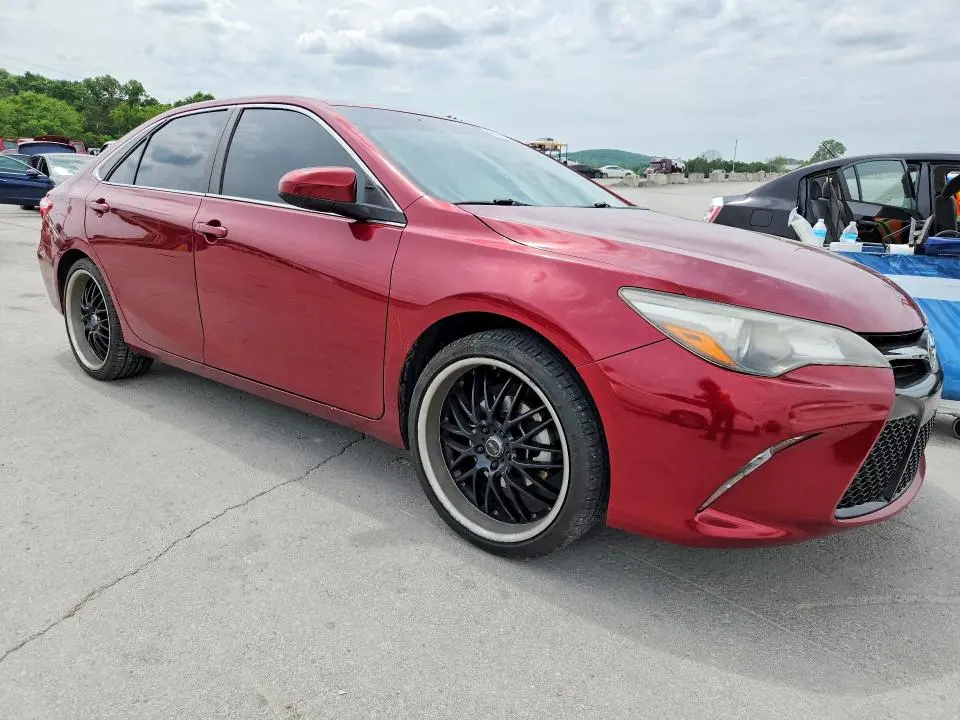 2017 TOYOTA CAMRY SE  