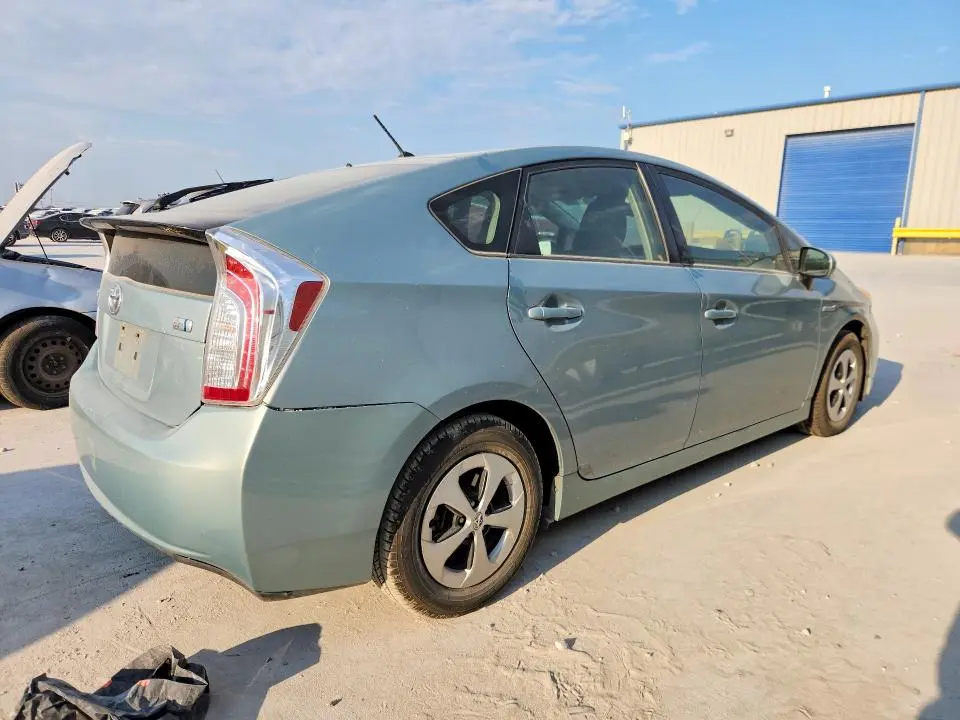 2012 TOYOTA PRIUS TWO  