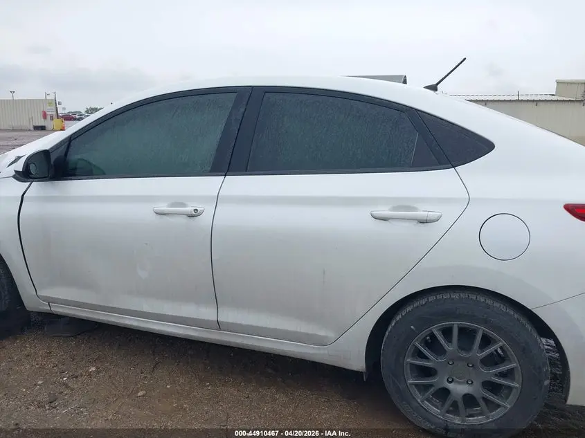 2022 HYUNDAI ACCENT SE