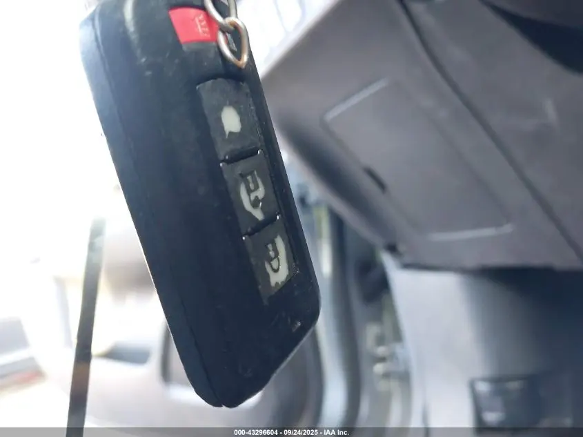 2016 MITSUBISHI OUTLANDER SE