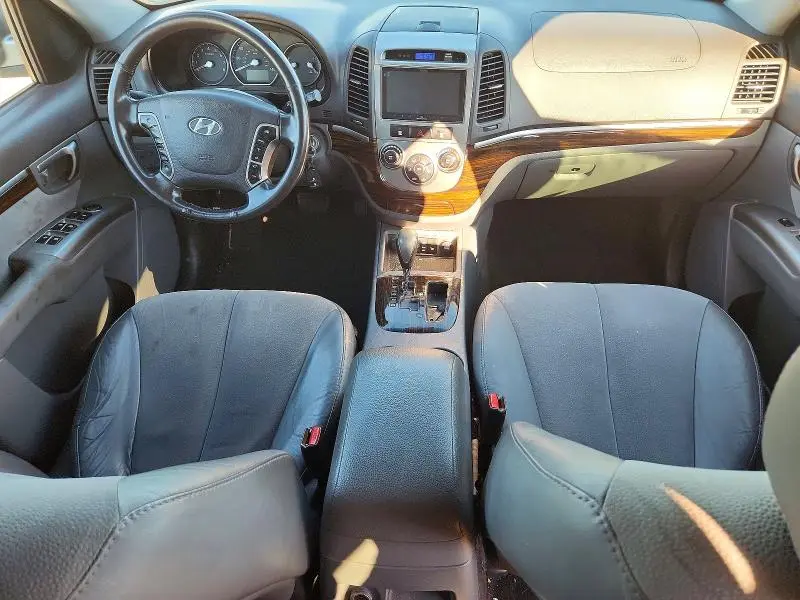2012 HYUNDAI SANTA FE SE  
