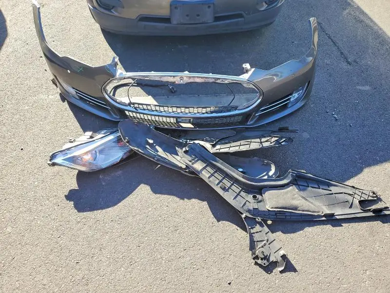 2015 TESLA MODEL S 85D  