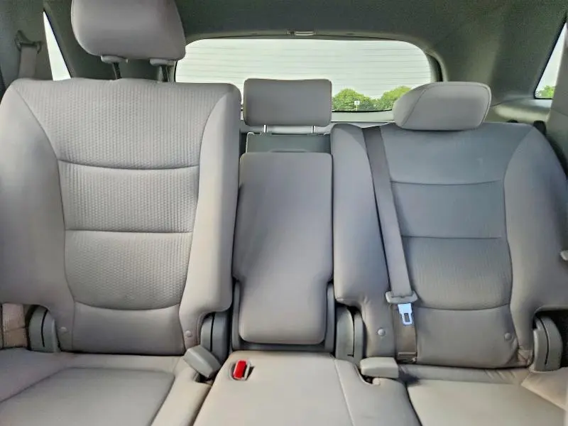 2011 KIA SORENTO LX  