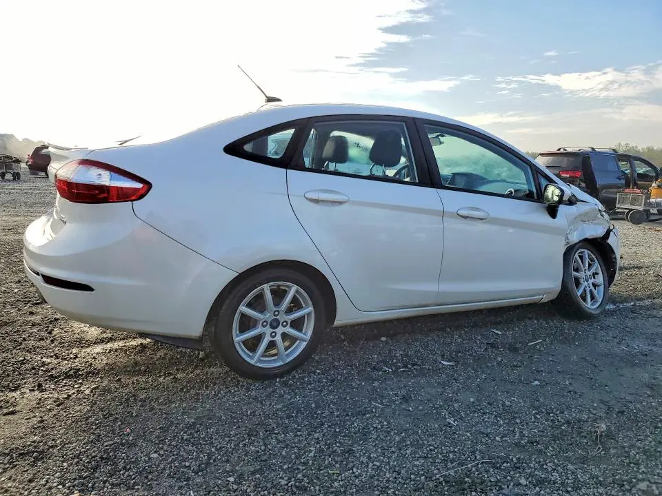 2018 FORD FIESTA SE  