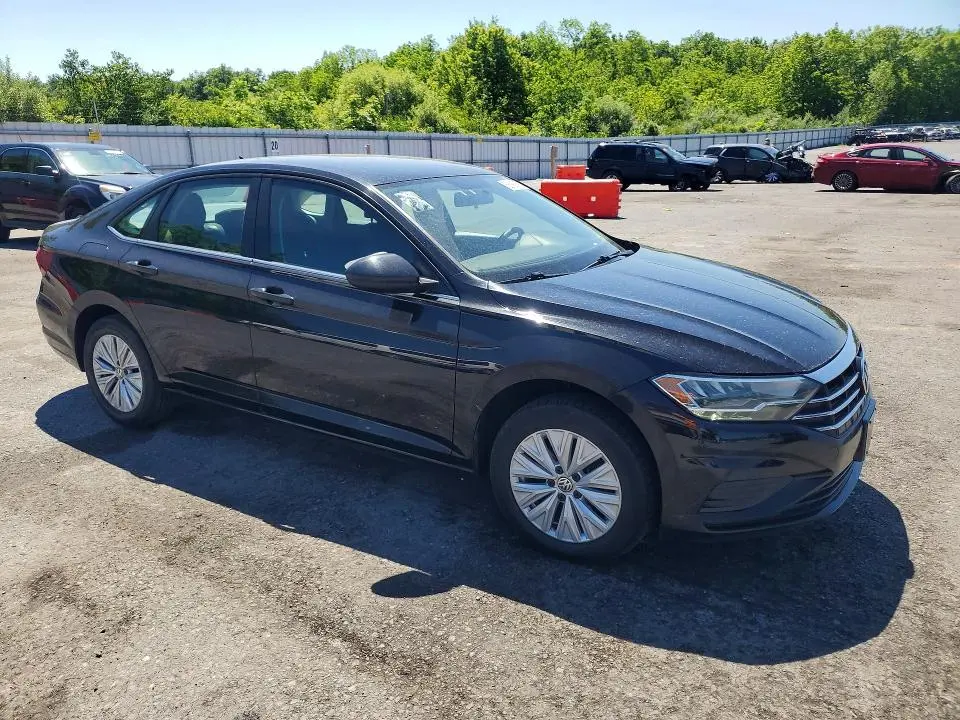 2019 VOLKSWAGEN JETTA SE  