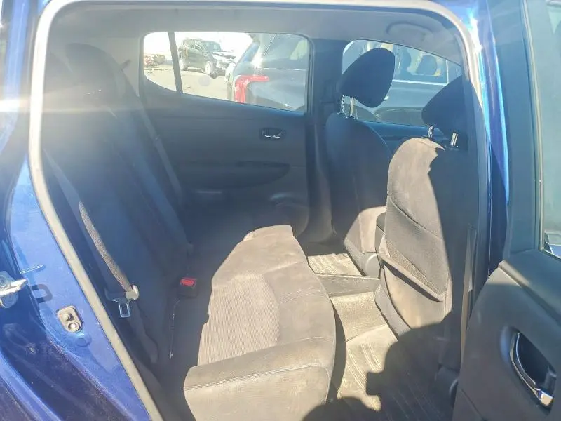 2019 NISSAN LEAF S  