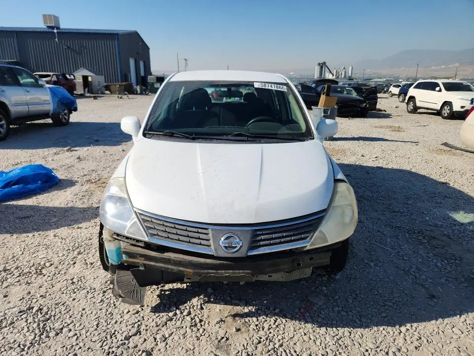 2010 NISSAN VERSA 1.8 S  