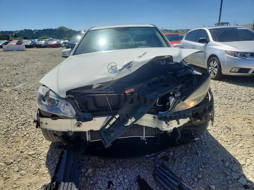 2011 MERCEDES-BENZ C 300  