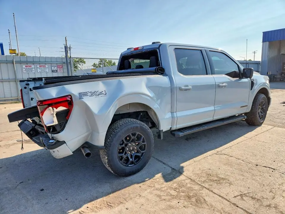 2024 FORD F150 XLT  