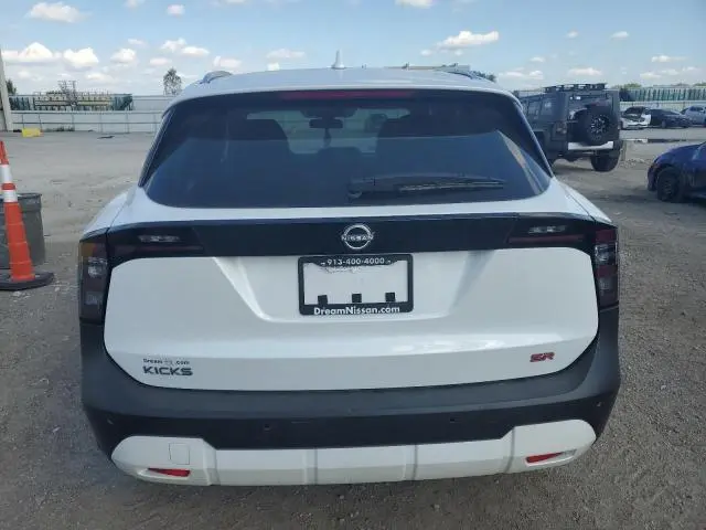 2025 NISSAN KICKS SR