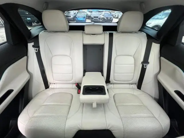 2017 JAGUAR F-PACE PRESTIGE  