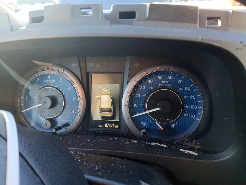 2020 TOYOTA SIENNA XLE  