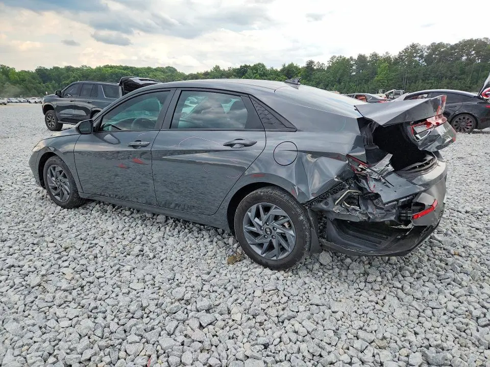 2024 HYUNDAI ELANTRA SEL  
