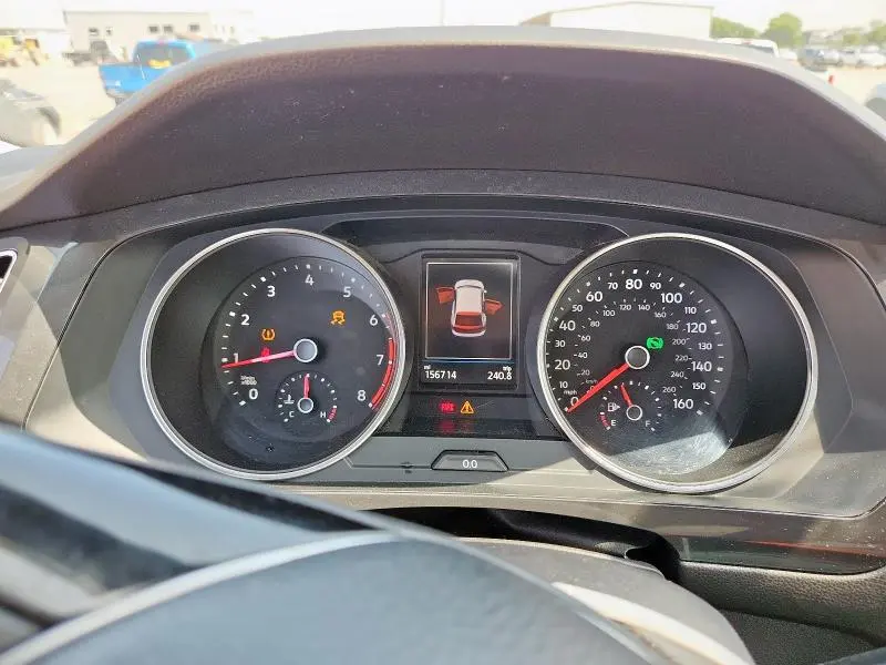 2018 VOLKSWAGEN TIGUAN SE  