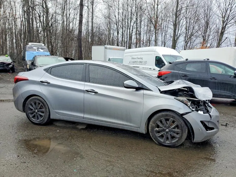 2014 HYUNDAI ELANTRA SE  