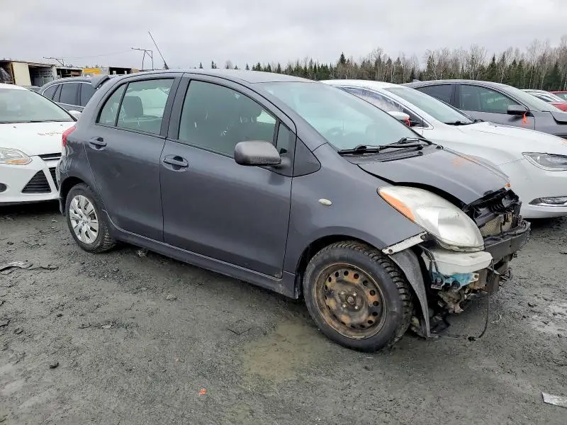 2011 TOYOTA YARIS BASE  