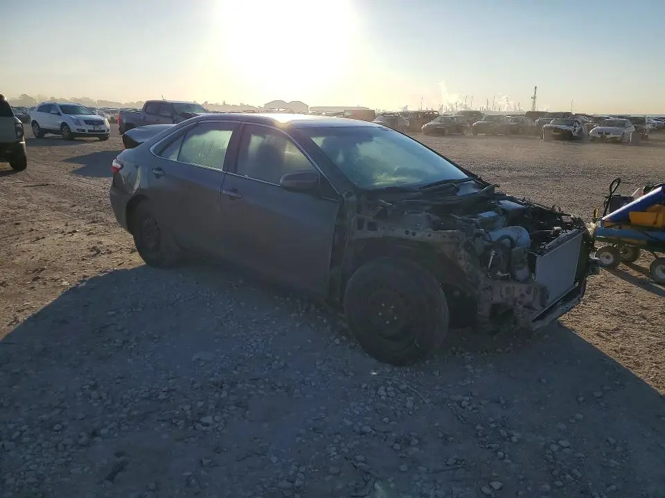 2015 TOYOTA CAMRY LE  
