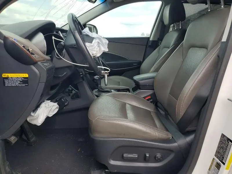 2017 HYUNDAI SANTA FE SE  