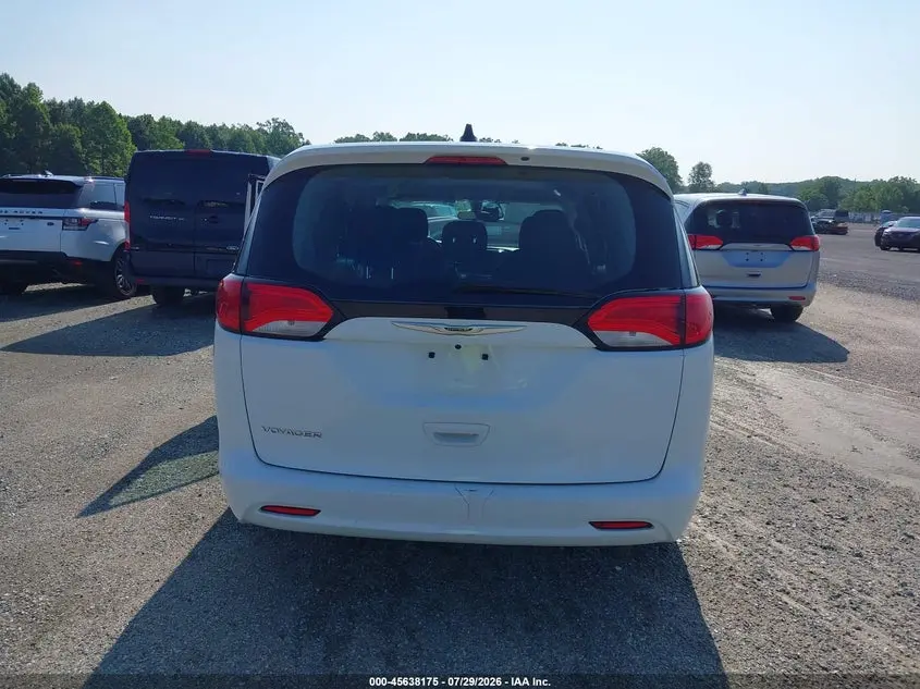 2022 CHRYSLER VOYAGER LX