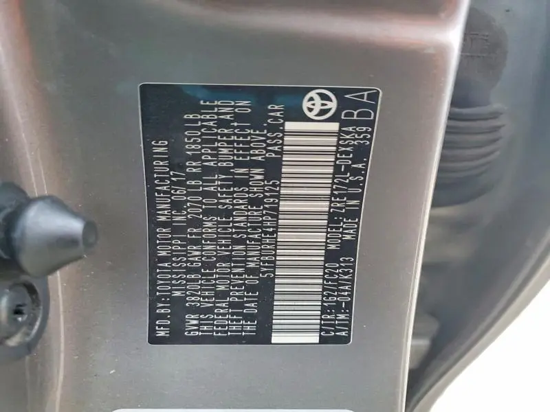 2017 TOYOTA COROLLA SE  