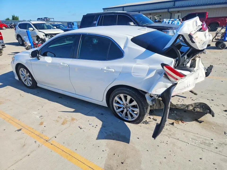 2019 TOYOTA CAMRY LE  