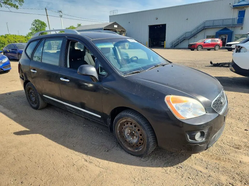 2011 KIA RONDO   