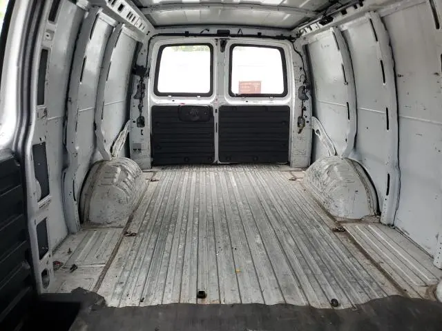 2017 CHEVROLET EXPRESS G2500   