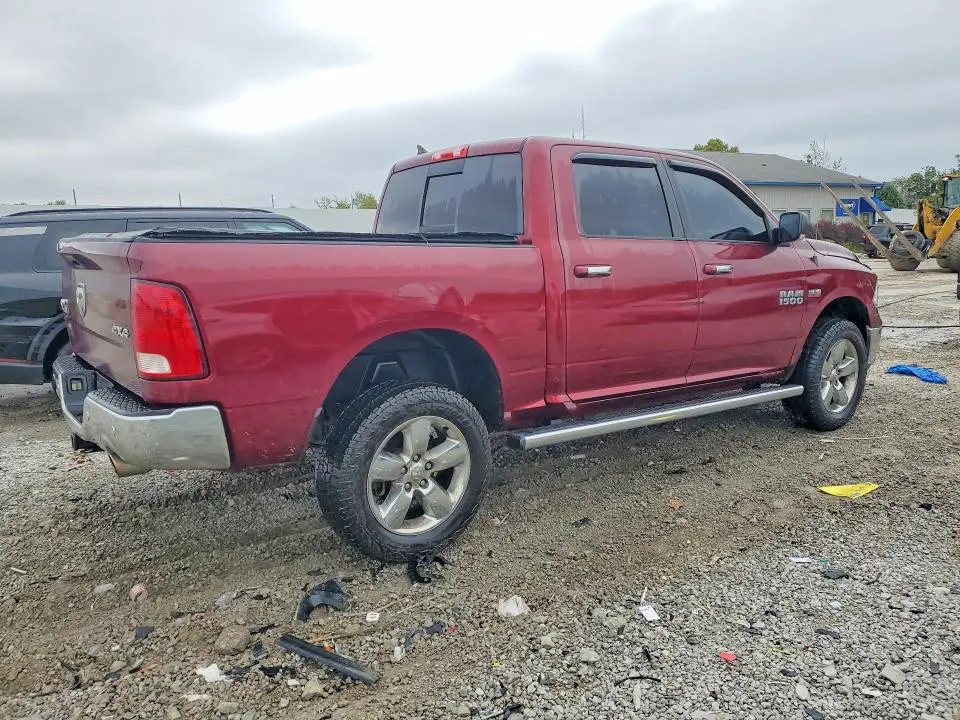 2016 RAM 1500 SLT  