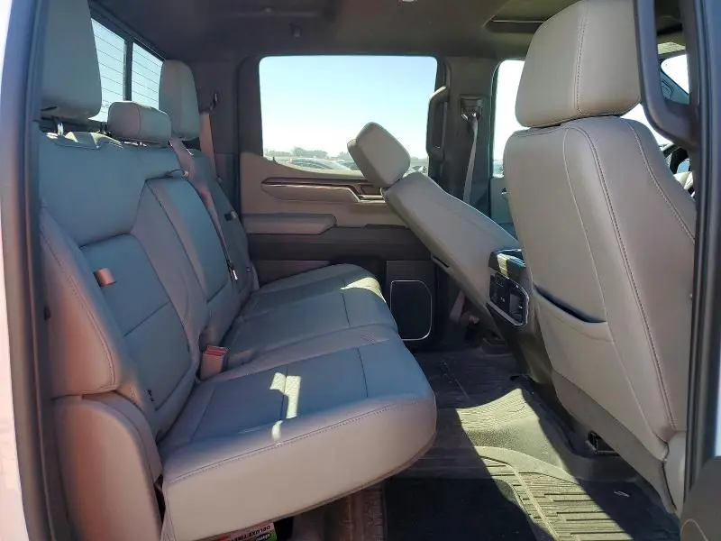 2022 GMC SIERRA K1500 SLT  