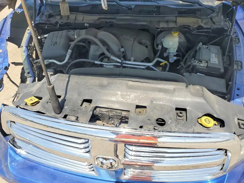 2016 RAM 1500 SLT  