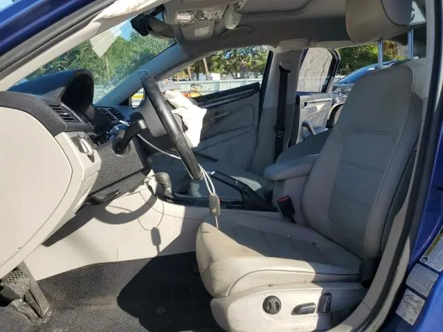 2017 VOLKSWAGEN PASSAT SE  