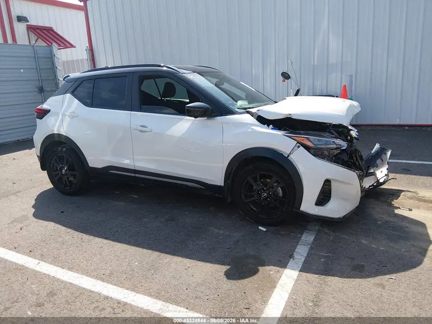 2022 NISSAN KICKS SR XTRONIC CVT