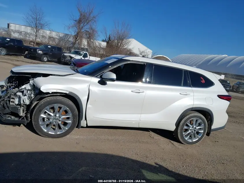 2020 TOYOTA HIGHLANDER LIMITED