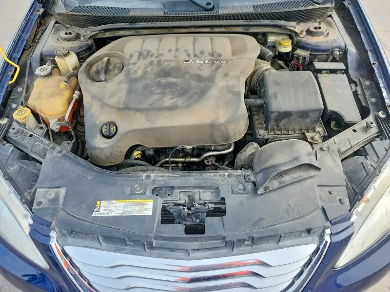 2013 CHRYSLER 200 LX  