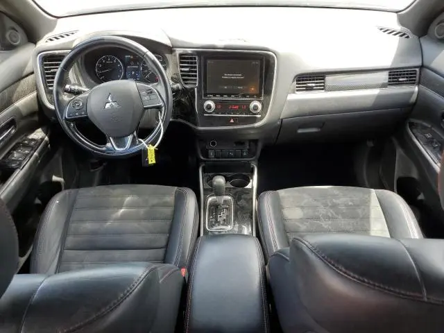 2020 MITSUBISHI OUTLANDER SE  