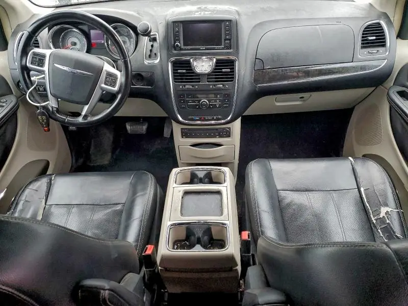 2011 CHRYSLER TOWN & COUNTRY TOURING L  