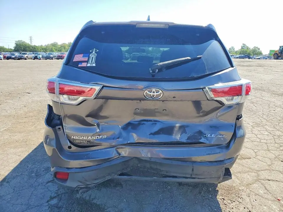 2014 TOYOTA HIGHLANDER XLE  